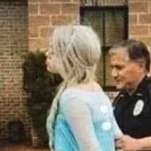 Meet your Posher, Suzanne